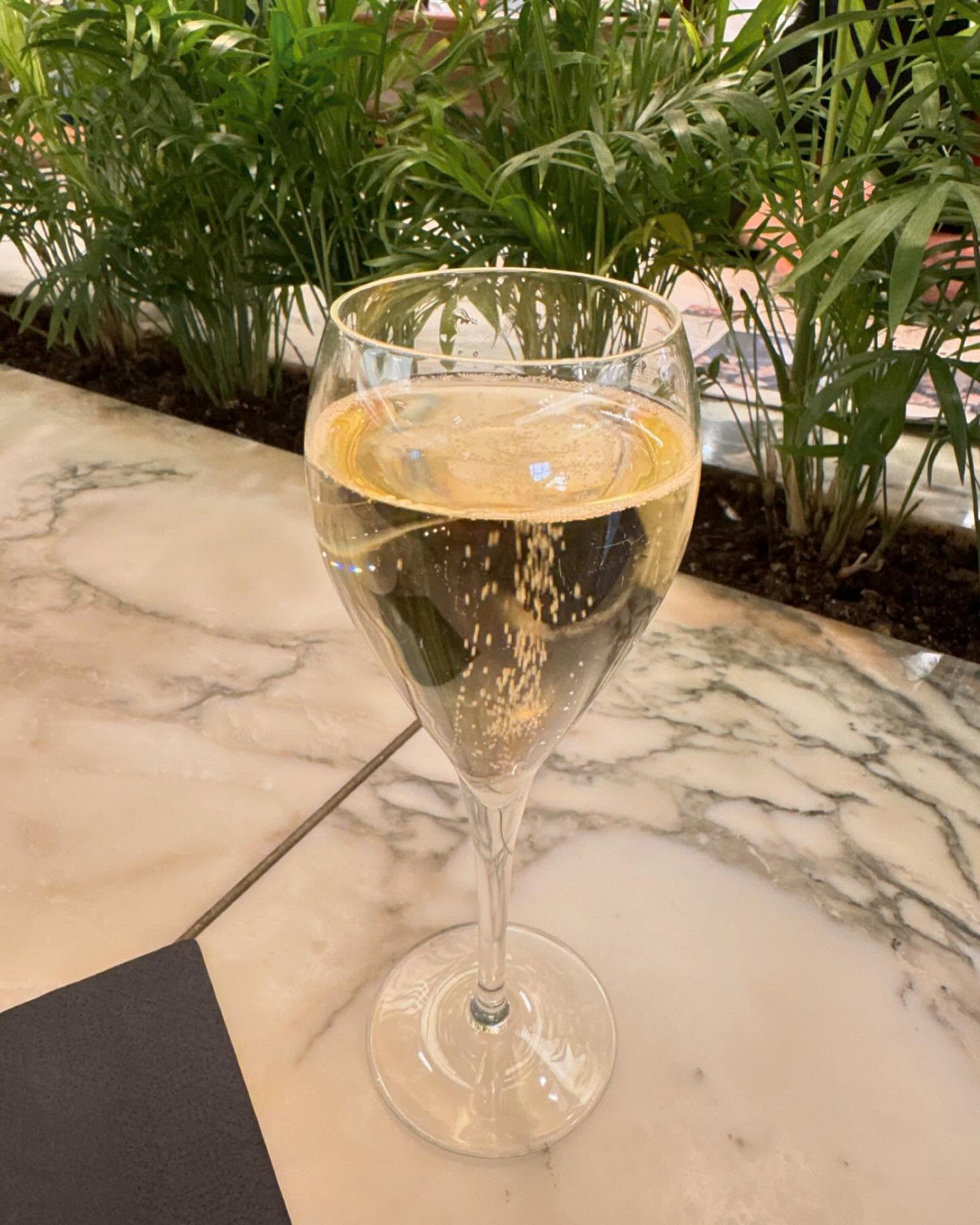 Having a terrible time in the Virgin Atlantic lounge in LHR … the Clubhouse at T3 could be one of my favourite places to kill time